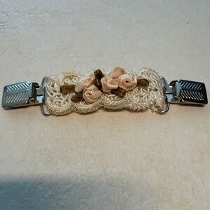 Floral Lace Sweater Clip